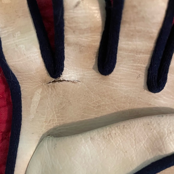 Vintage 1970s NY Yankees left handed batting gloves and sweatband - Picture 8 of 9